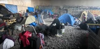 homless tent in Canada