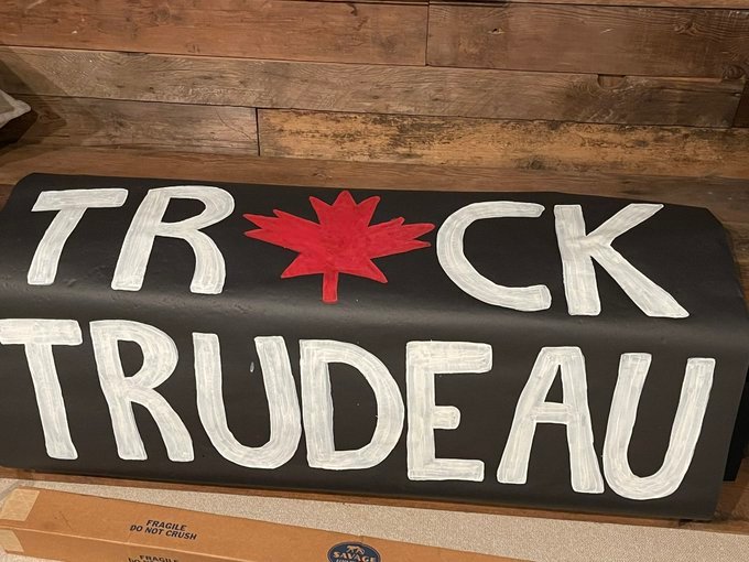Fredom Convoy 2022 - Kierowcy ciezarówek w Kanadzie oglosili ogólnokrajowy strajk. 2
