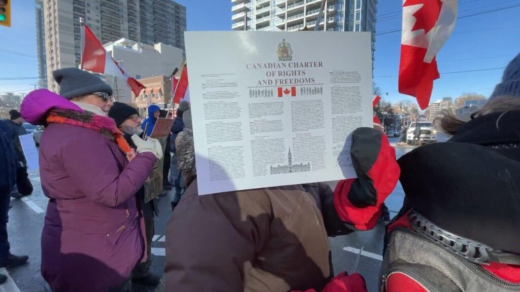 Honorable Brian Peckford architekt Kanadyjskiej Karty Praw i Wolnosci potepia „nielegalna” polityke COVID 1