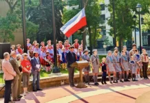 Polska flaga dumnie powiewa w Calgary, Polish - Canadian Heritage Day 2025