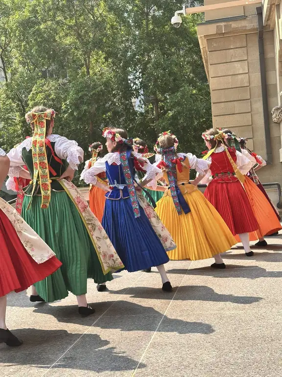 Polska flaga dumnie powiewa w Calgary, Polish - Canadian Heritage Day 2025 3 Polska flaga dumnie powiewa w Calgary, Polish - Canadian Heritage Day 2025 3