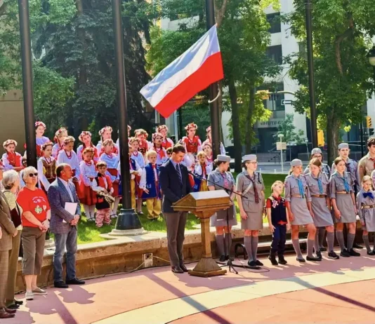 Polska flaga dumnie powiewa w Calgary, Polish - Canadian Heritage Day 2025
