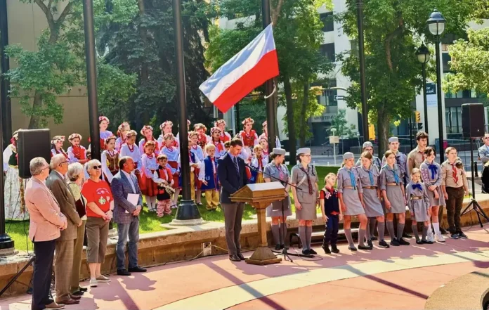 Polonia Calgary flaga 2025 Polska flaga dumnie powiewa w Calgary, Polish - Canadian Heritage Day 2025