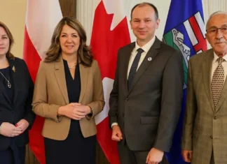 Spotkanie Premier Smith z polskim ambasadorem Witoldem Dzielskim.