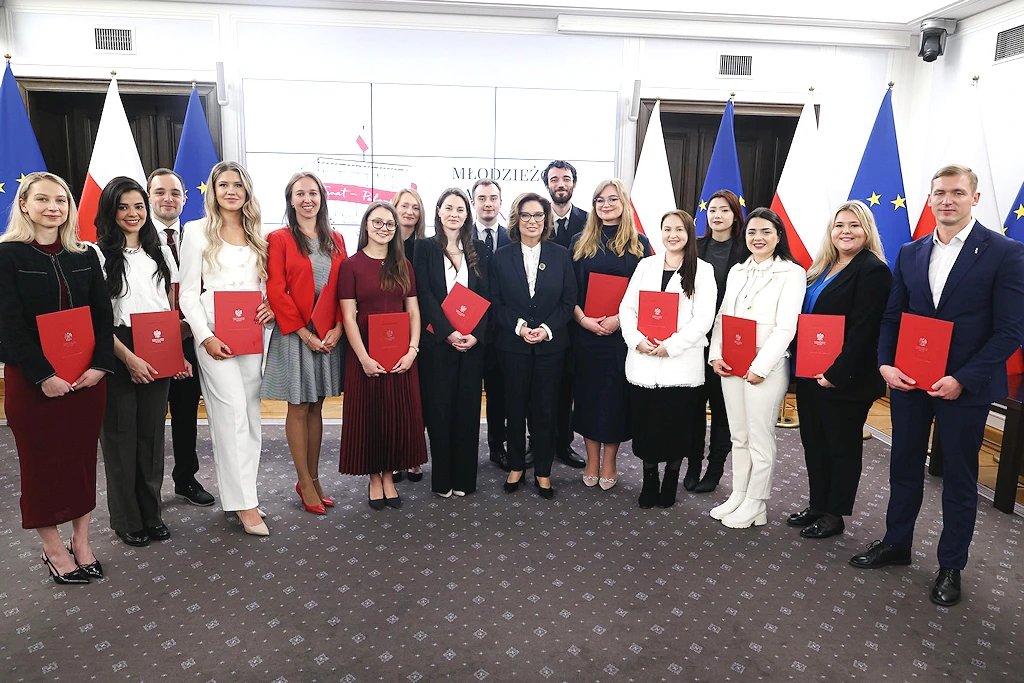 Monika Kardyś z Calgary została członkiem Młodzieżowej Rady Polonii przy Marszałku Senatu RP. 1