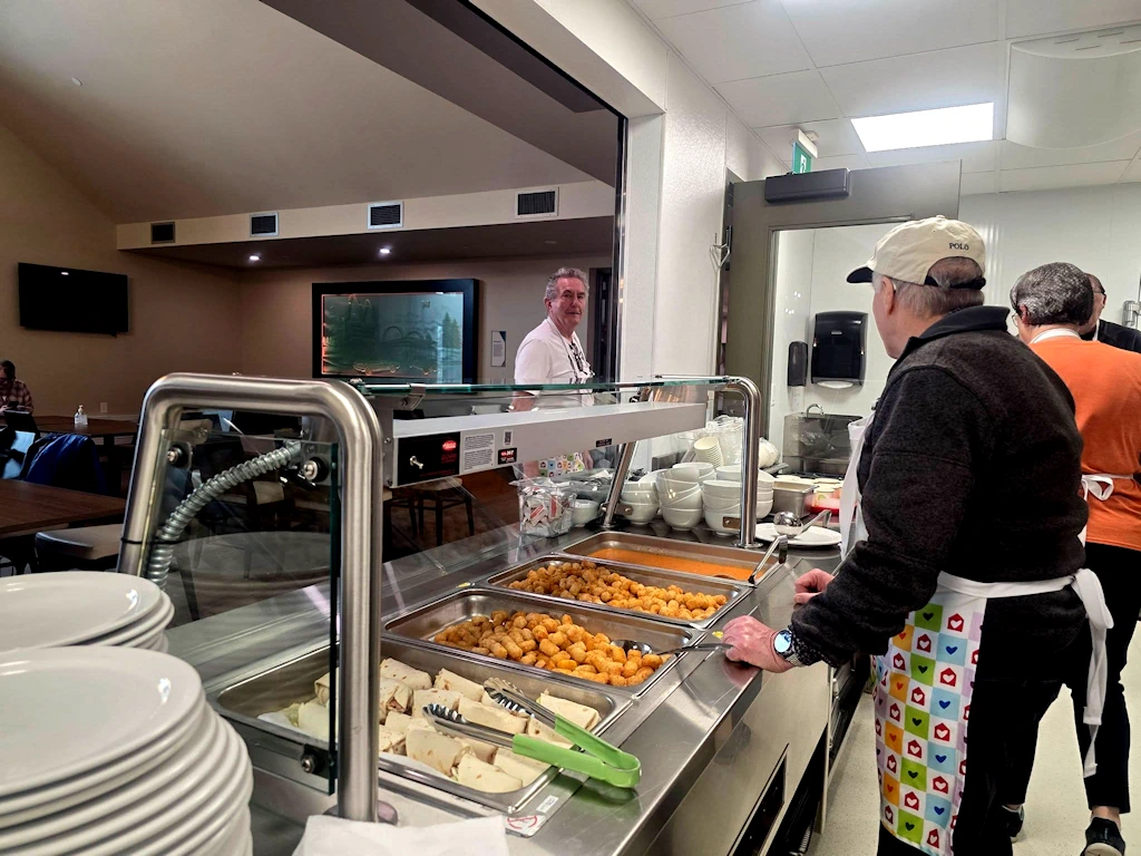 Mazovia nie tylko tańczy: polska diaspora w Calgary serwuje nadzieję w Ronald McDonald House. 5 Mazovia nie tylko tańczy: polska diaspora w Calgary serwuje nadzieję w Ronald McDonald House. 5