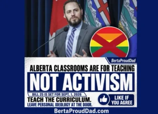 Od września w szkołach w Albercie pozostaną dwie flagi, a flaga Pride zostanie usunięta. Alberta Bill 25