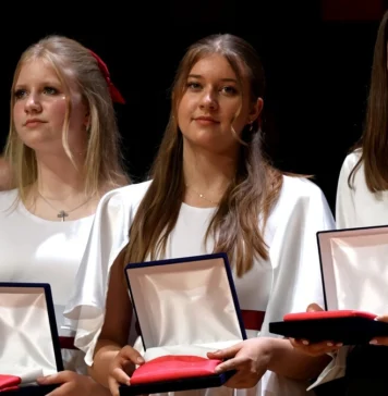 Sukces Amelii Lezon, uczennicy Polskiej Szkoły im. św. Jana Pawła II w Calgary. Amela Lezon laureatka Być Polakiem top