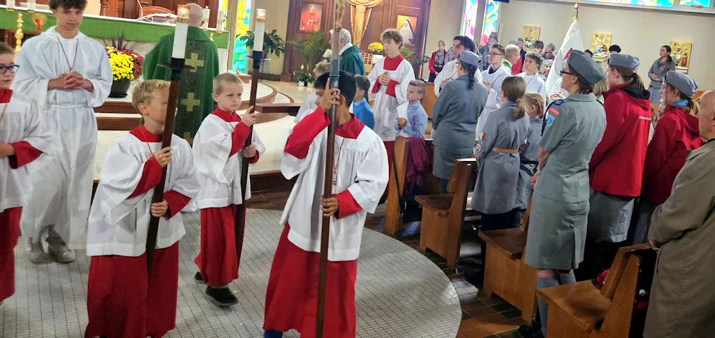 Pełni radości i nadziei rozpoczęliśmy nowy rok szkolny. 8