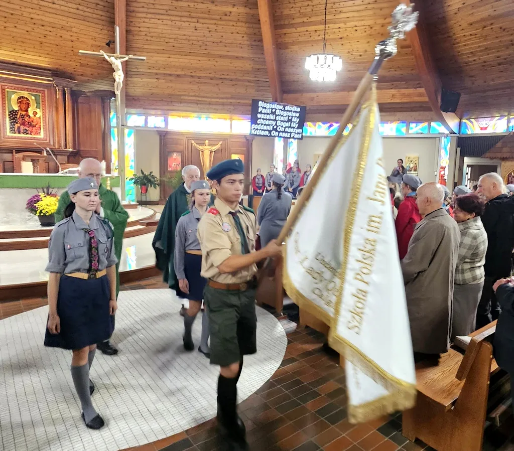 Pełni radości i nadziei rozpoczęliśmy nowy rok szkolny. 1